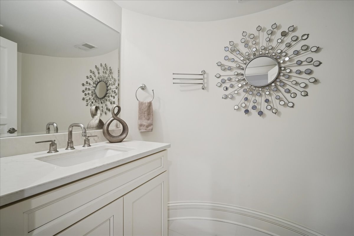 2315 N Arlington Heights Road, Arlington Heights, IL 60004