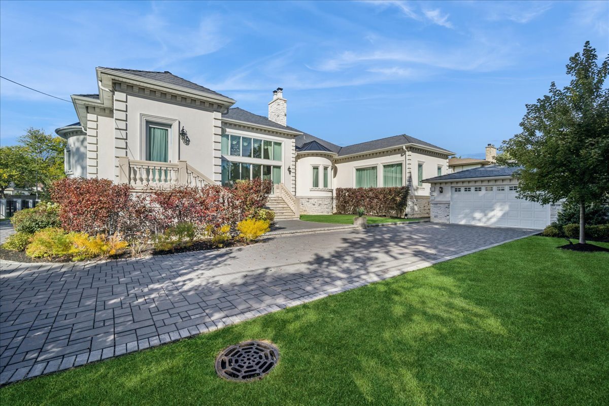 2315 N Arlington Heights Road, Arlington Heights, IL 60004