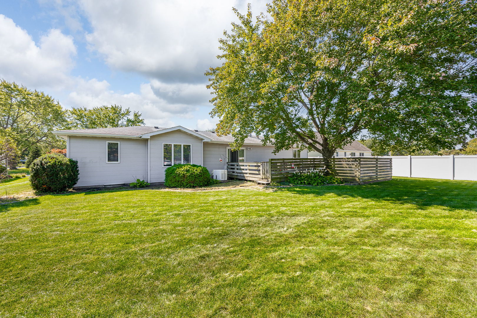 103 E Coady Drive, Minooka, IL 60447