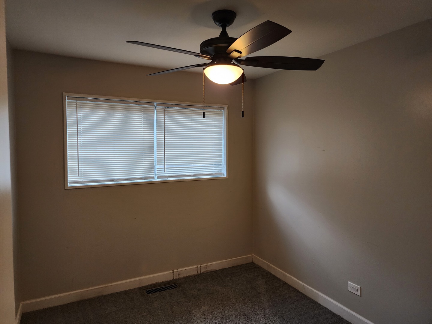 1365 Imperial Avenue, Calumet City, IL 60409