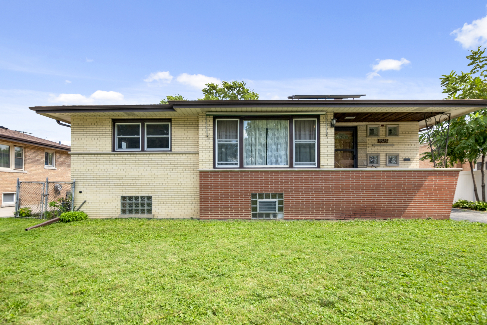 9525 Massasoit Avenue, Oak Lawn, IL 60453