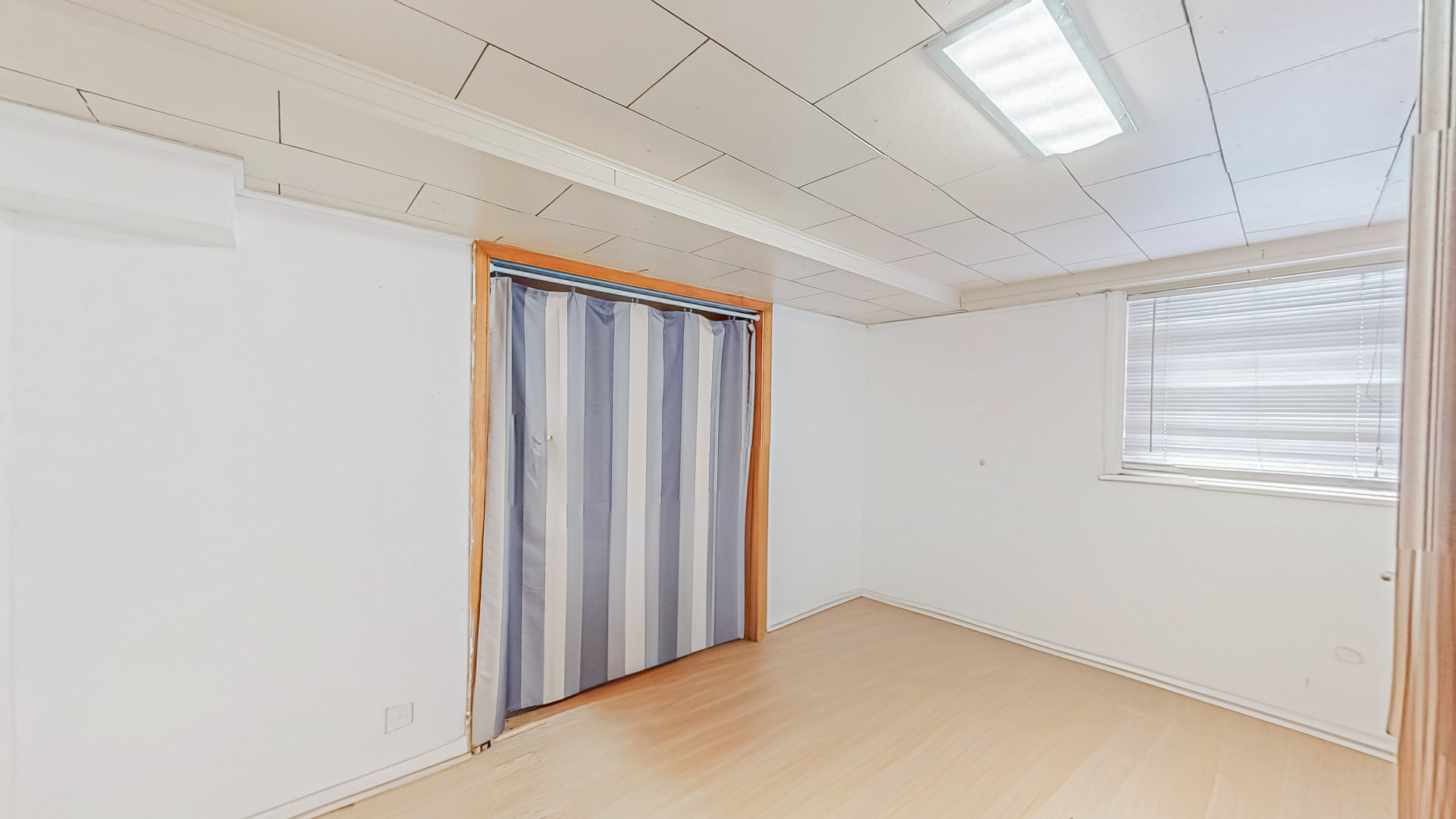 4542 S Sawyer Avenue, Chicago, IL 60632