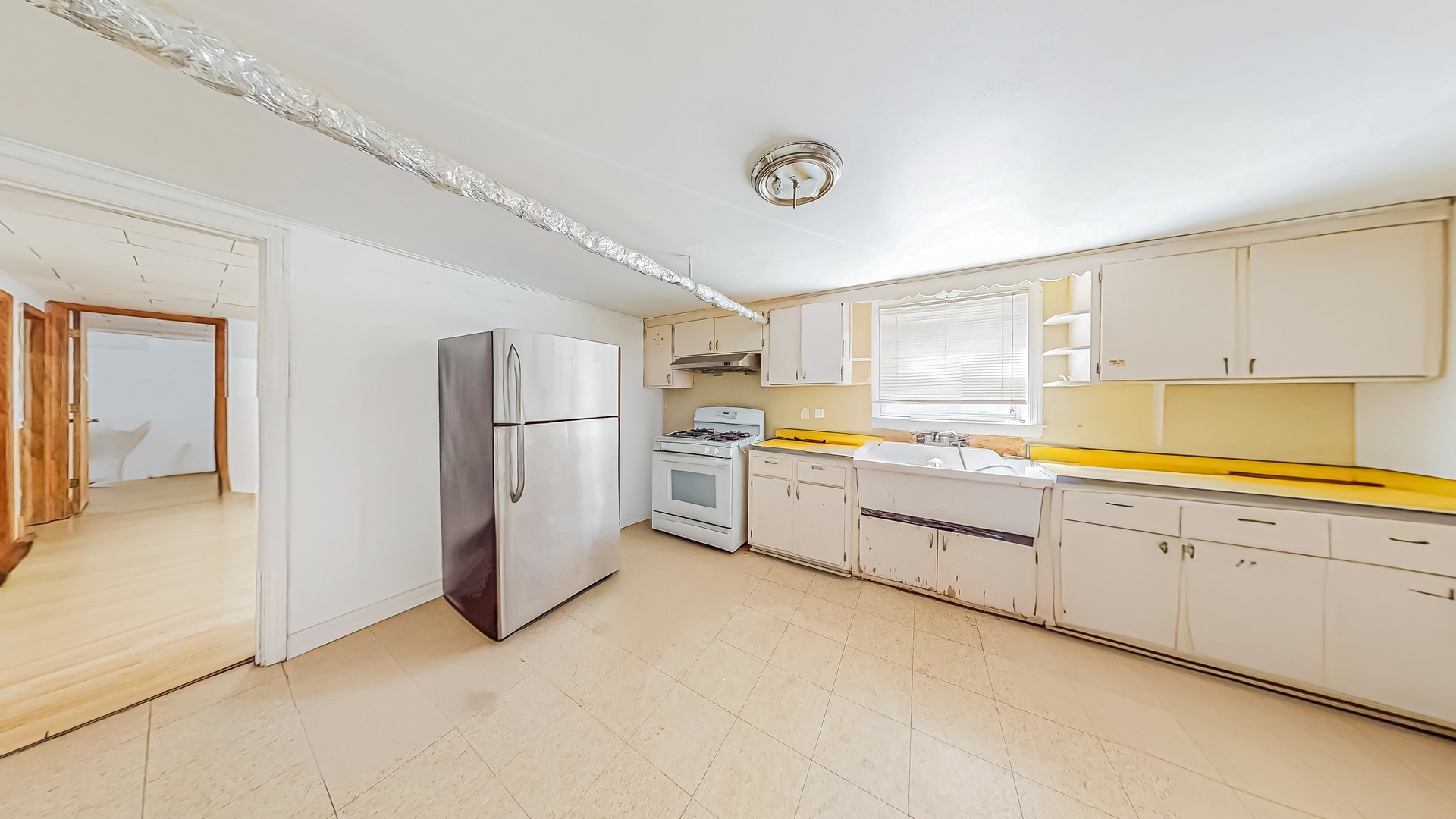 4542 S Sawyer Avenue, Chicago, IL 60632