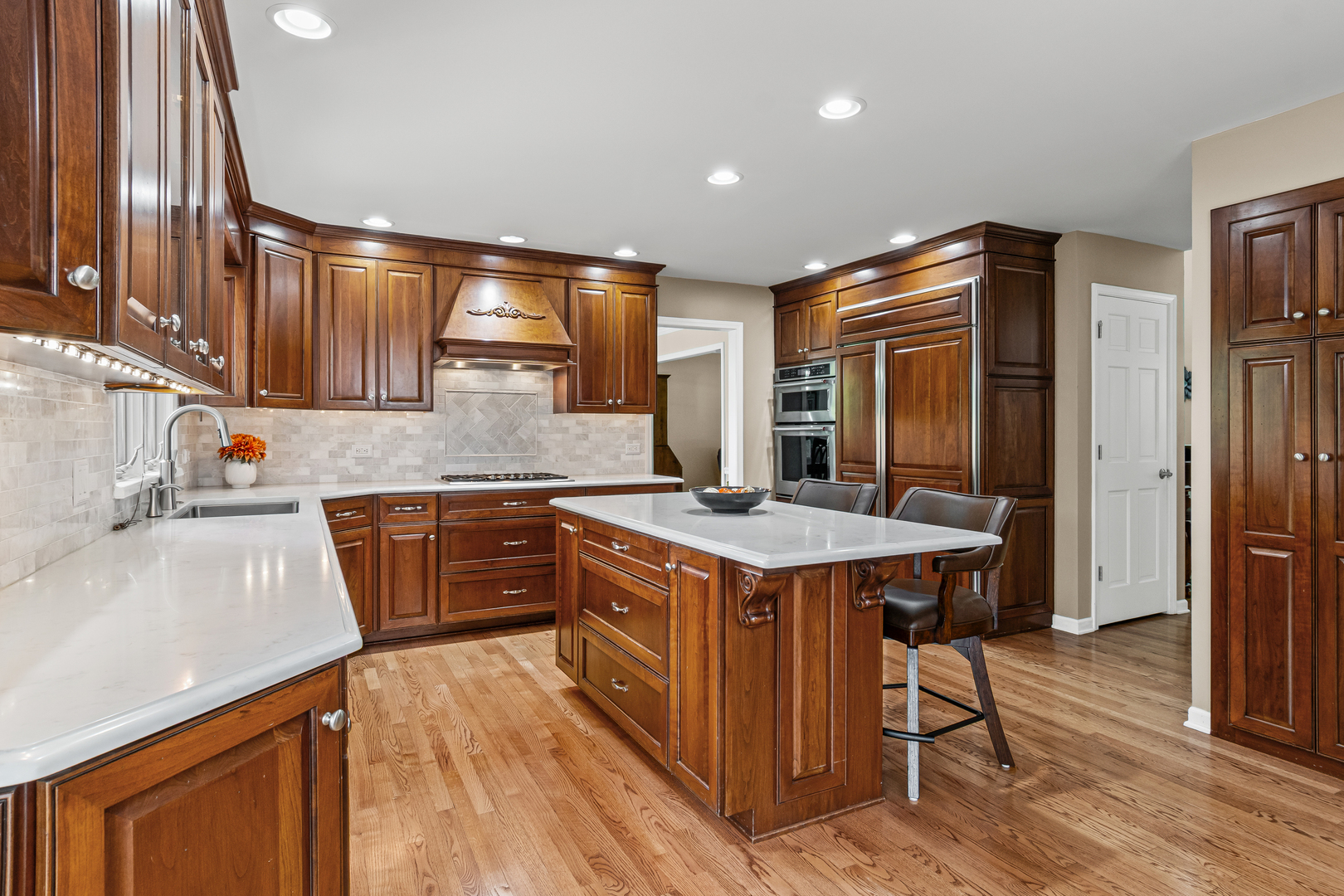 3120 Austin Street, Naperville, IL 60564
