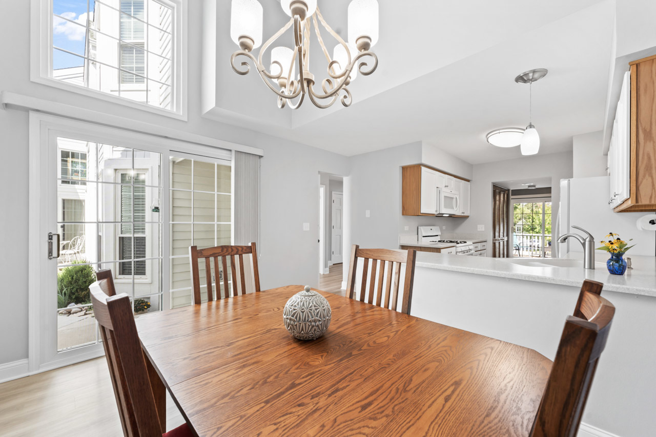413 Edgewater Lane #413, Wauconda, IL 60084