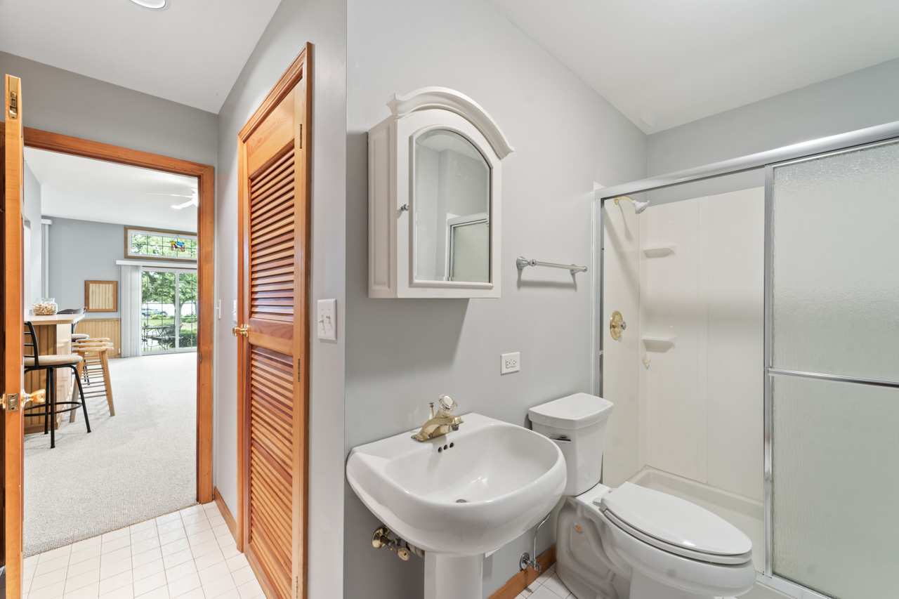 413 Edgewater Lane #413, Wauconda, IL 60084