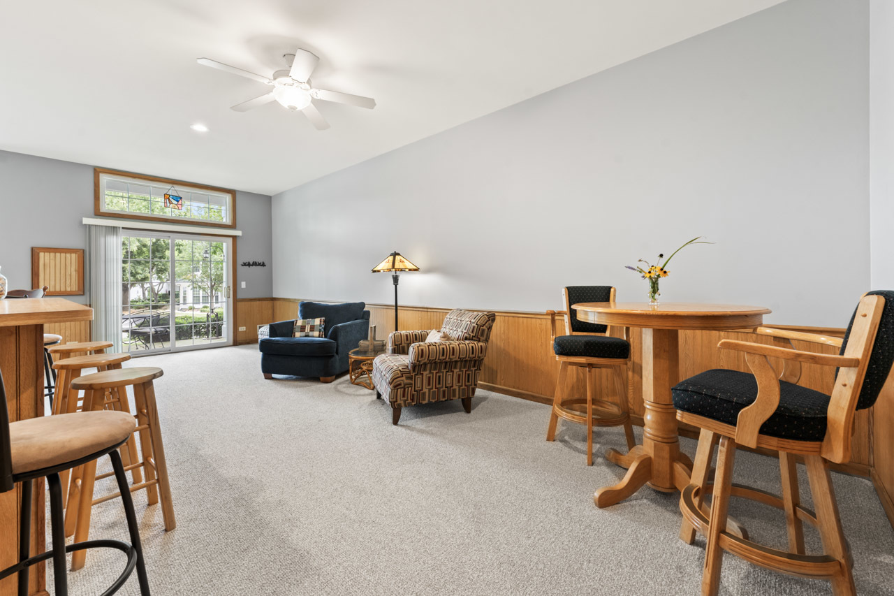 413 Edgewater Lane #413, Wauconda, IL 60084