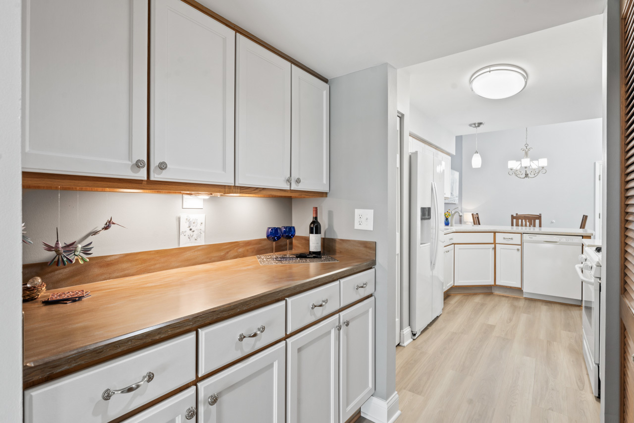 413 Edgewater Lane #413, Wauconda, IL 60084