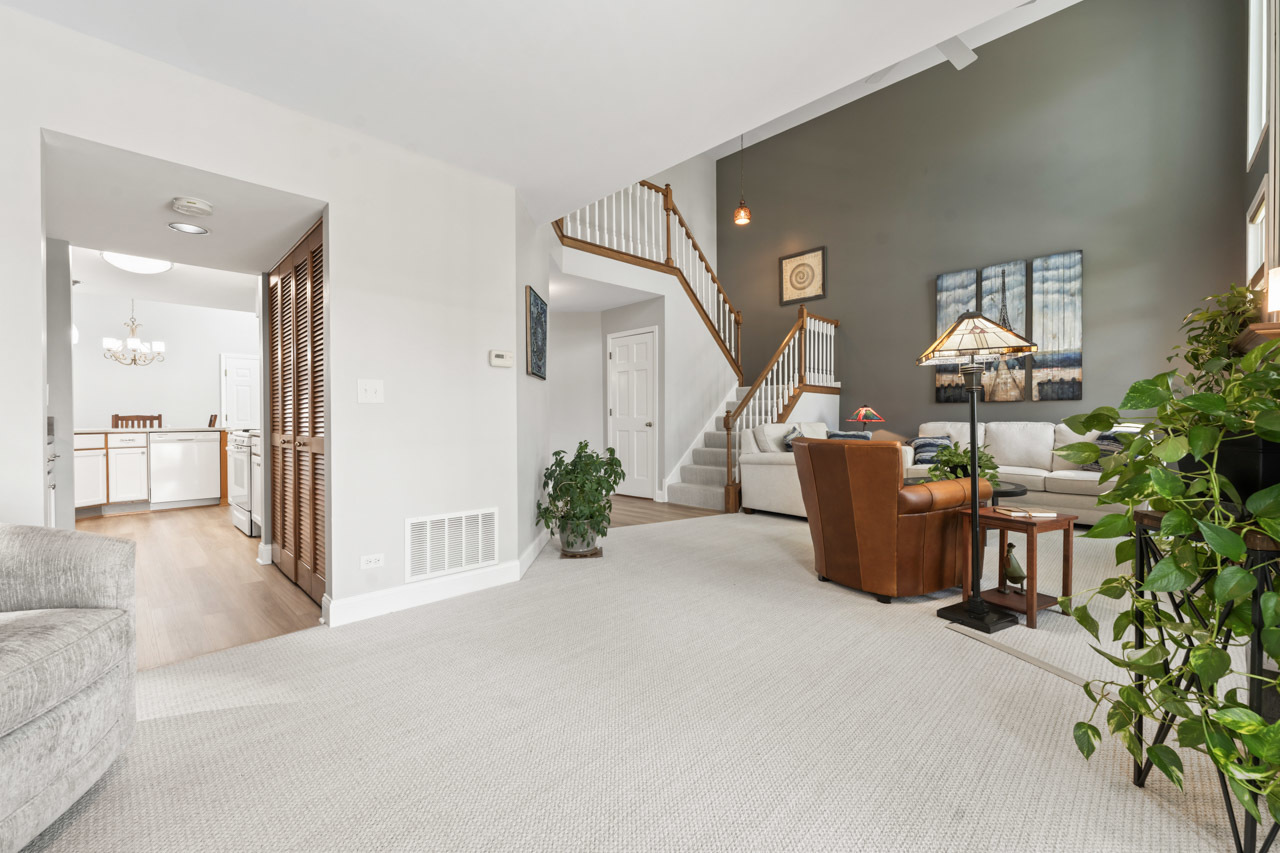413 Edgewater Lane #413, Wauconda, IL 60084