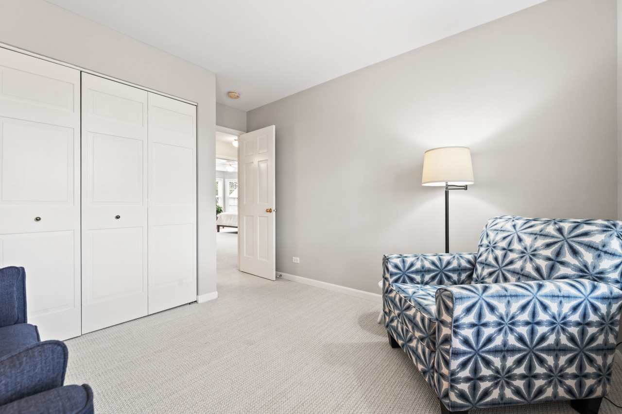 413 Edgewater Lane #413, Wauconda, IL 60084