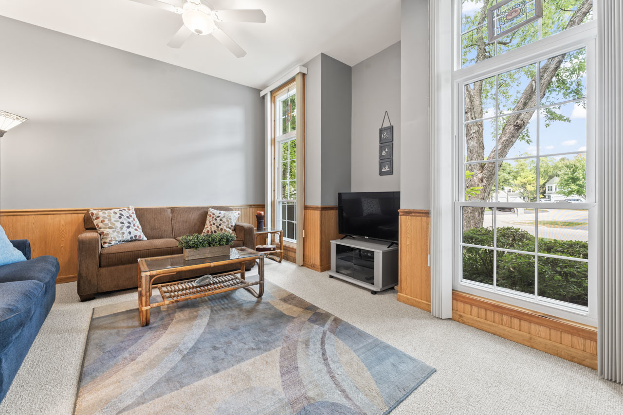 413 Edgewater Lane #413, Wauconda, IL 60084