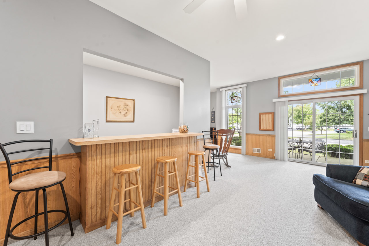 413 Edgewater Lane #413, Wauconda, IL 60084