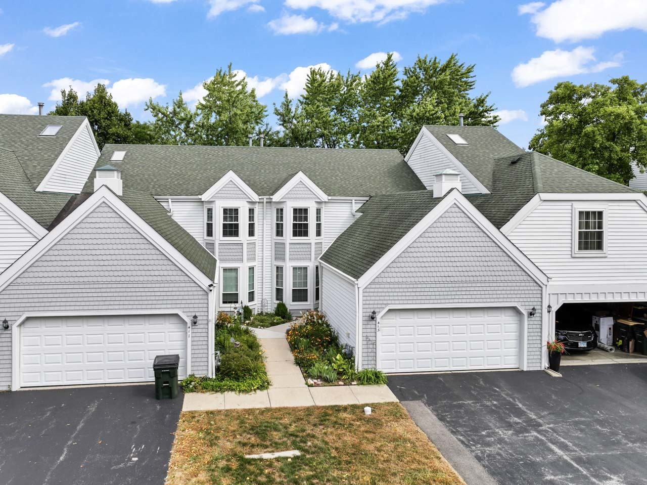 413 Edgewater Lane #413, Wauconda, IL 60084