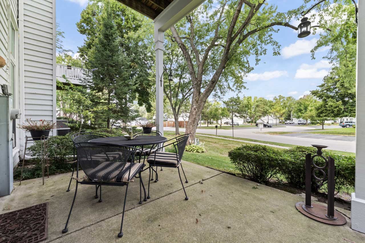 413 Edgewater Lane #413, Wauconda, IL 60084