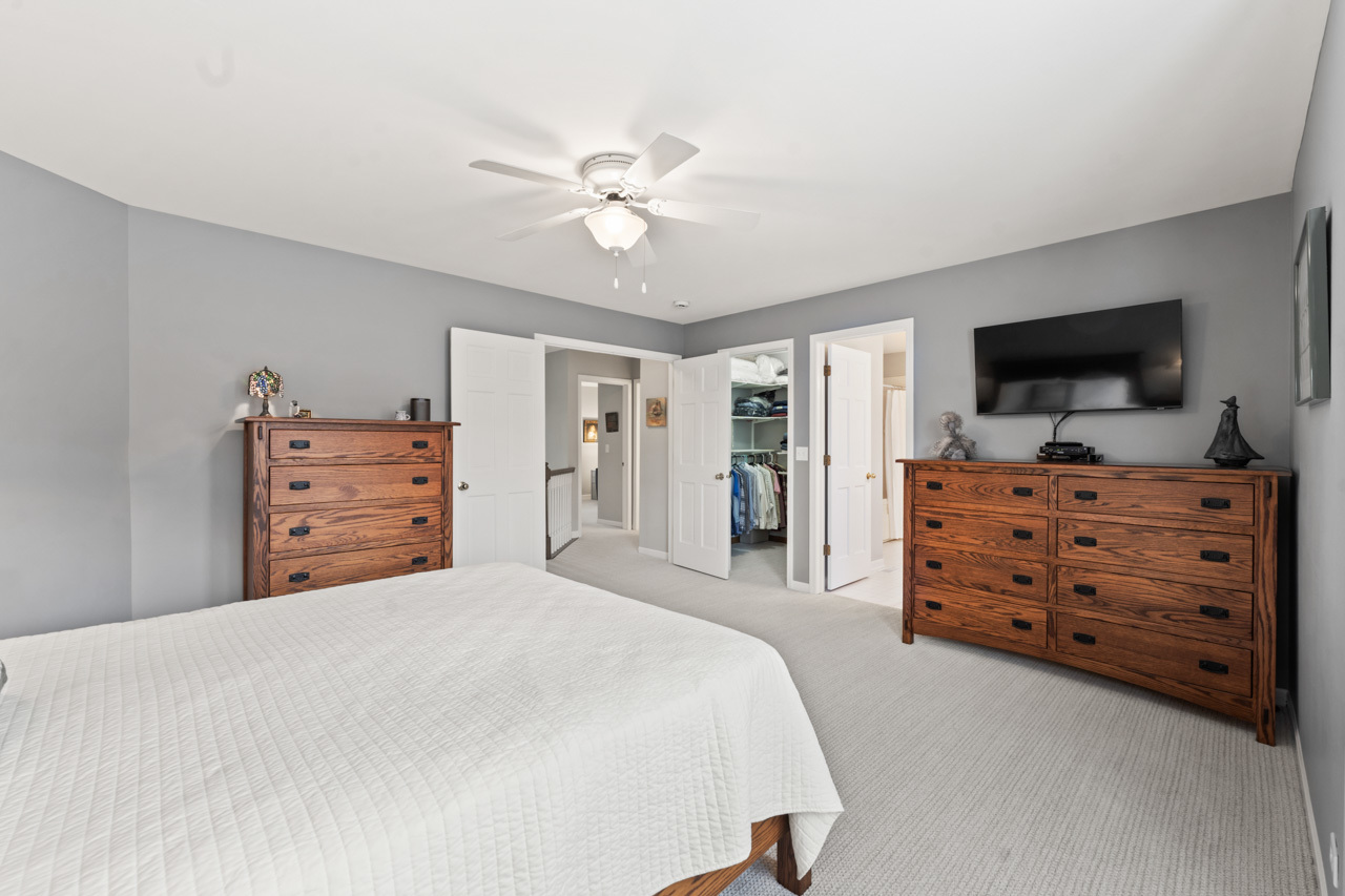 413 Edgewater Lane #413, Wauconda, IL 60084