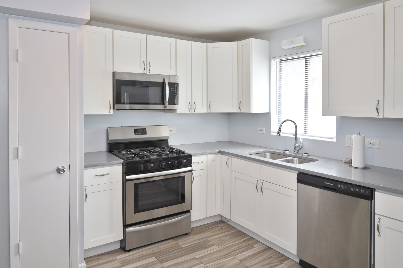 6020 Lake Bluff Drive #201, Tinley Park, IL 60477