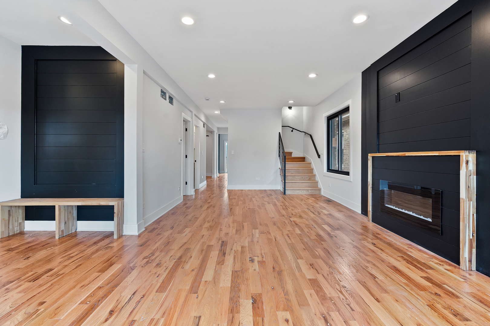 3529 N Nottingham Avenue, Chicago, IL 60634