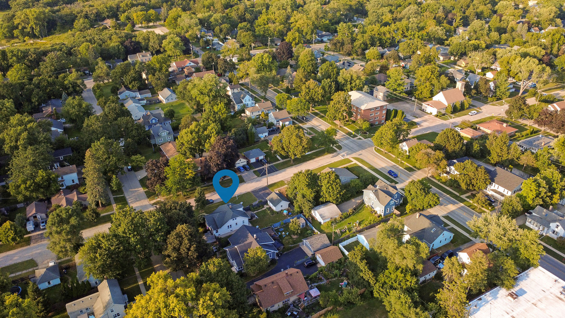 189 1st Street, Crystal Lake, IL 60014
