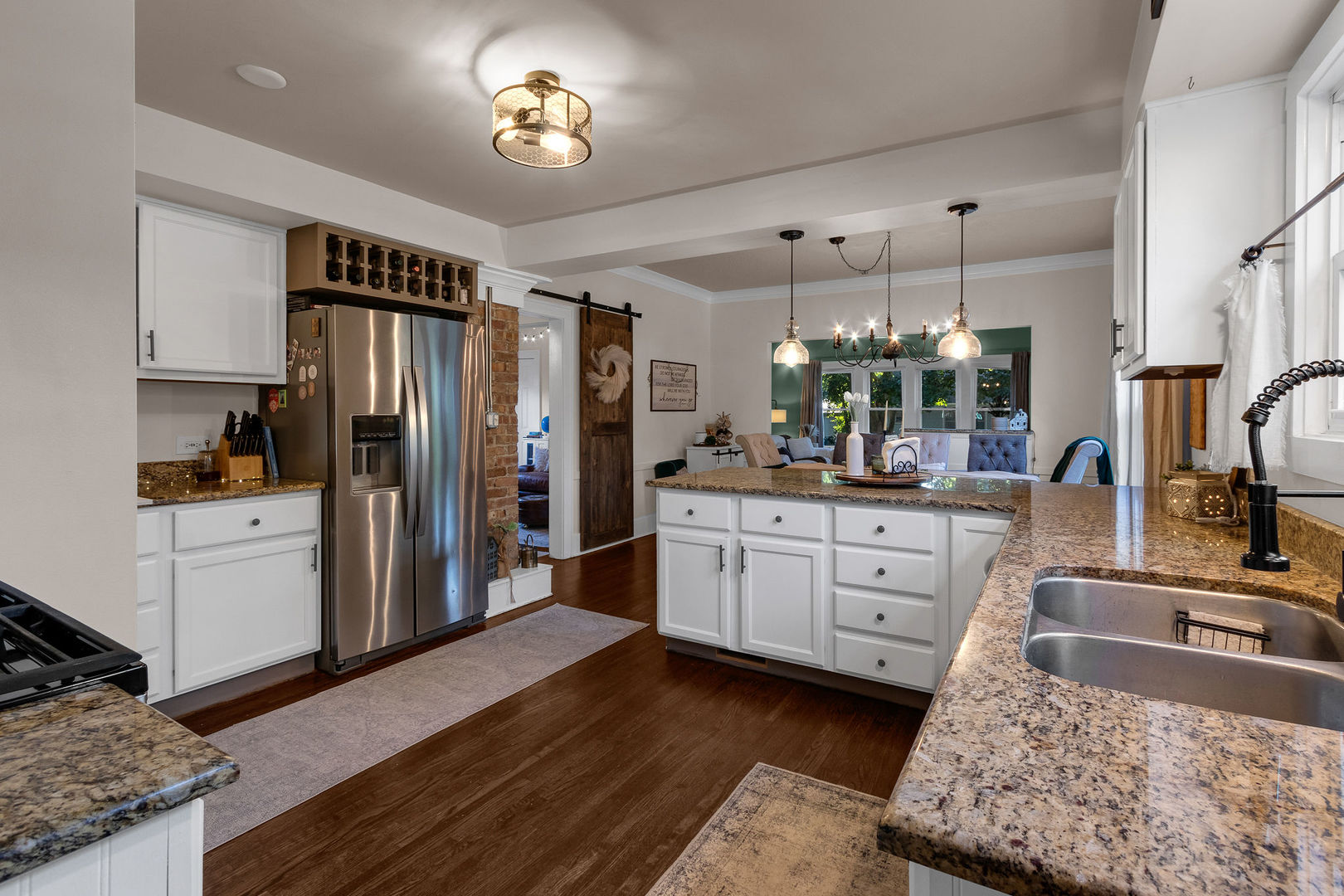 189 1st Street, Crystal Lake, IL 60014