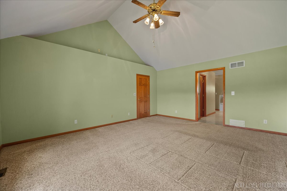 413 Dover Court, Yorkville, IL 60560