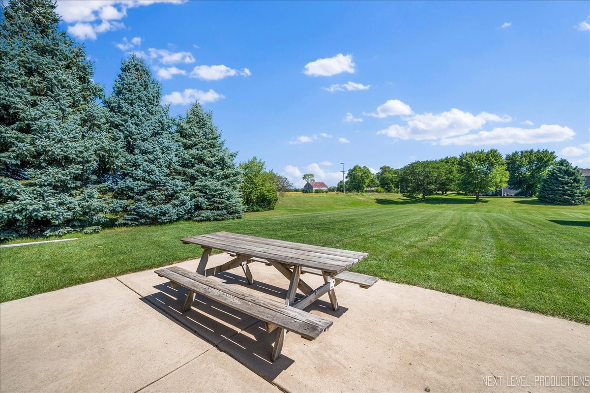 413 Dover Court, Yorkville, IL 60560