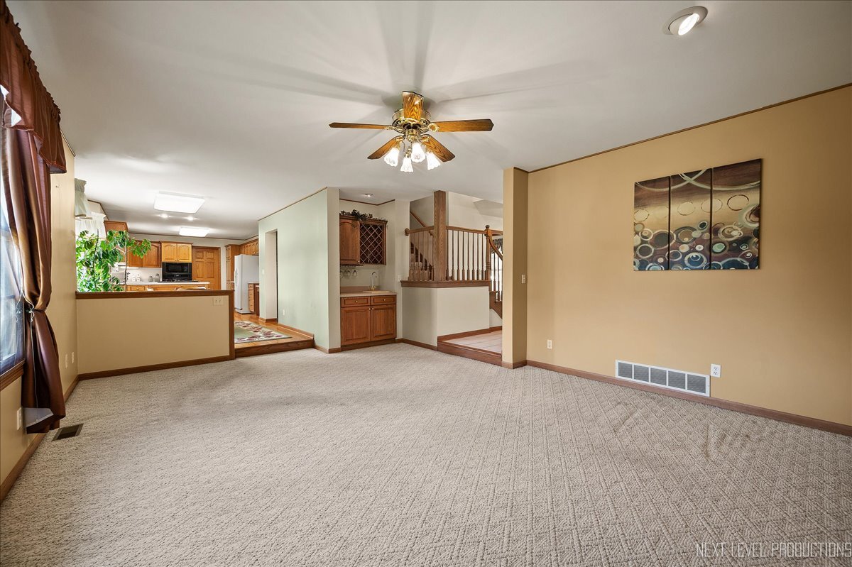 413 Dover Court, Yorkville, IL 60560