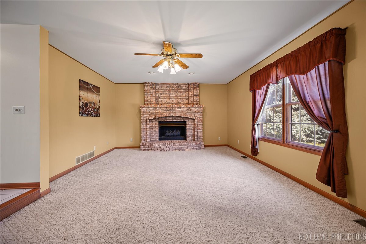 413 Dover Court, Yorkville, IL 60560