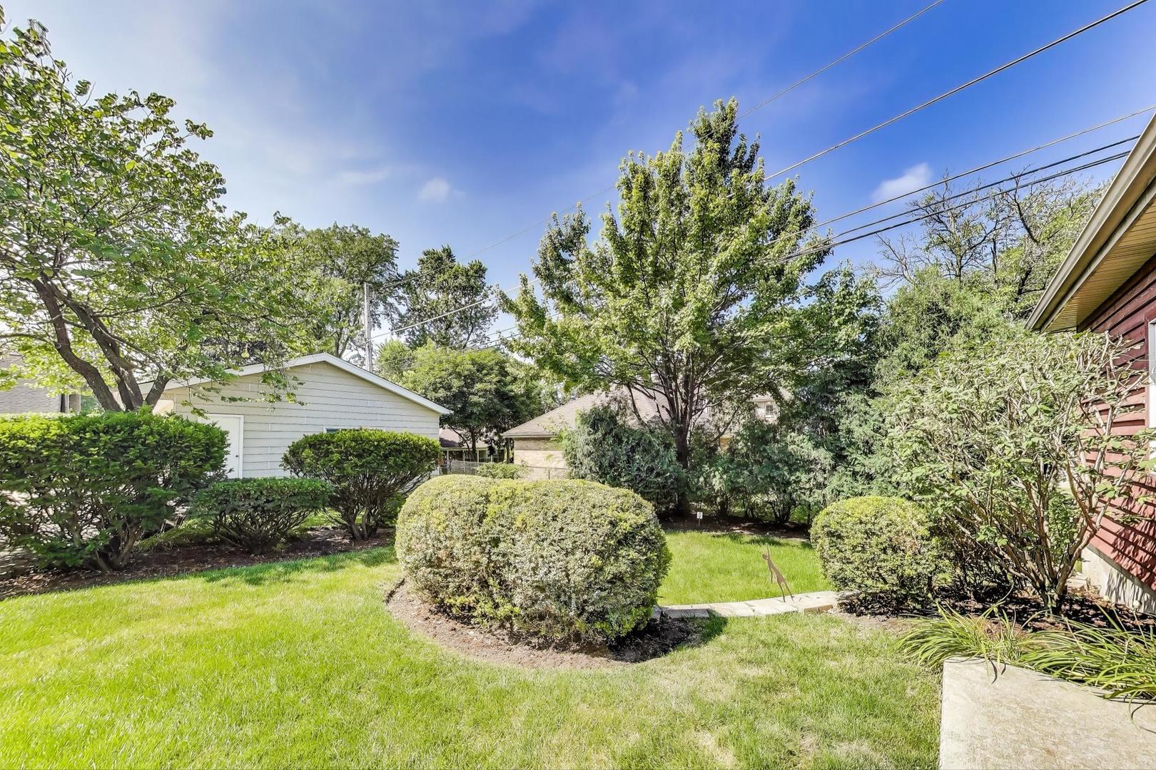 1632 S Vine Avenue, Park Ridge, IL 60068
