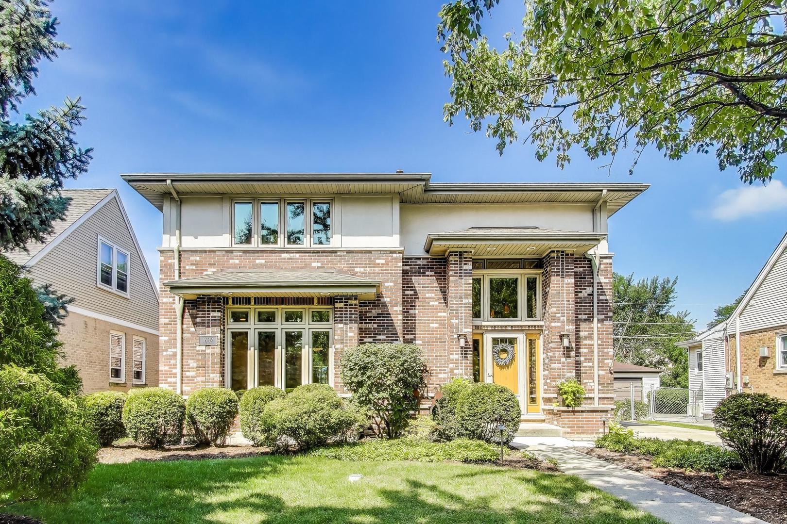 1632 S Vine Avenue, Park Ridge, IL 60068