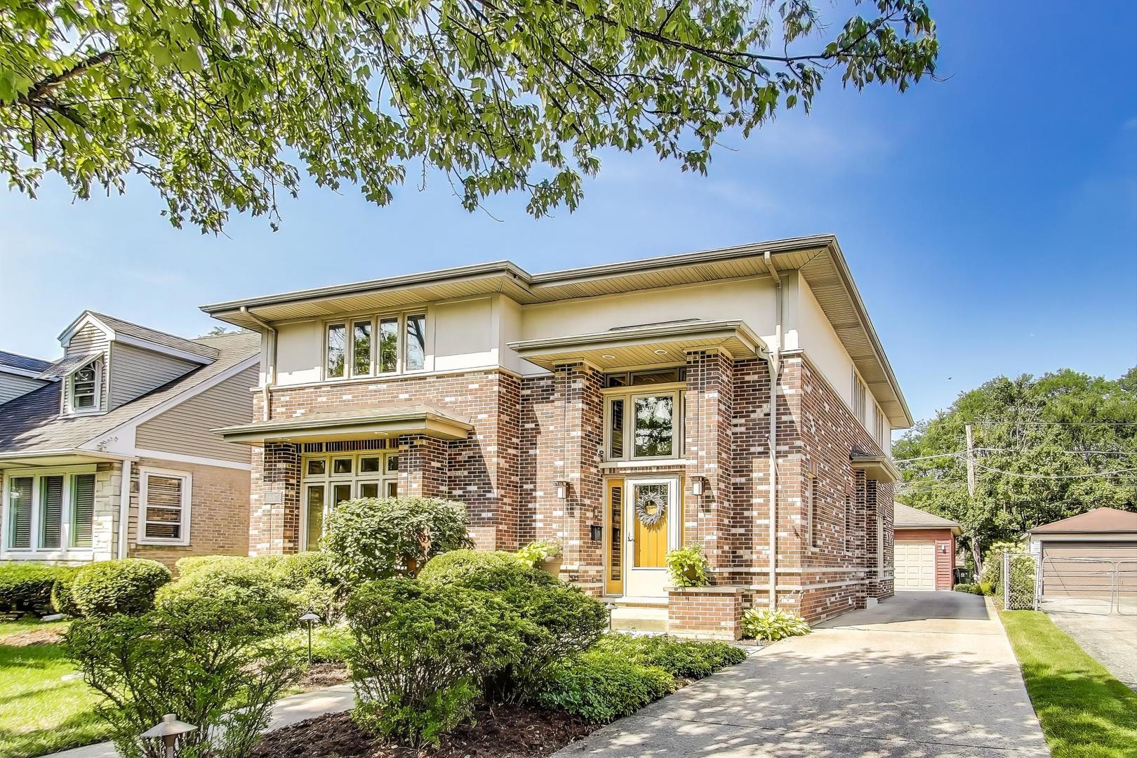1632 S Vine Avenue, Park Ridge, IL 60068
