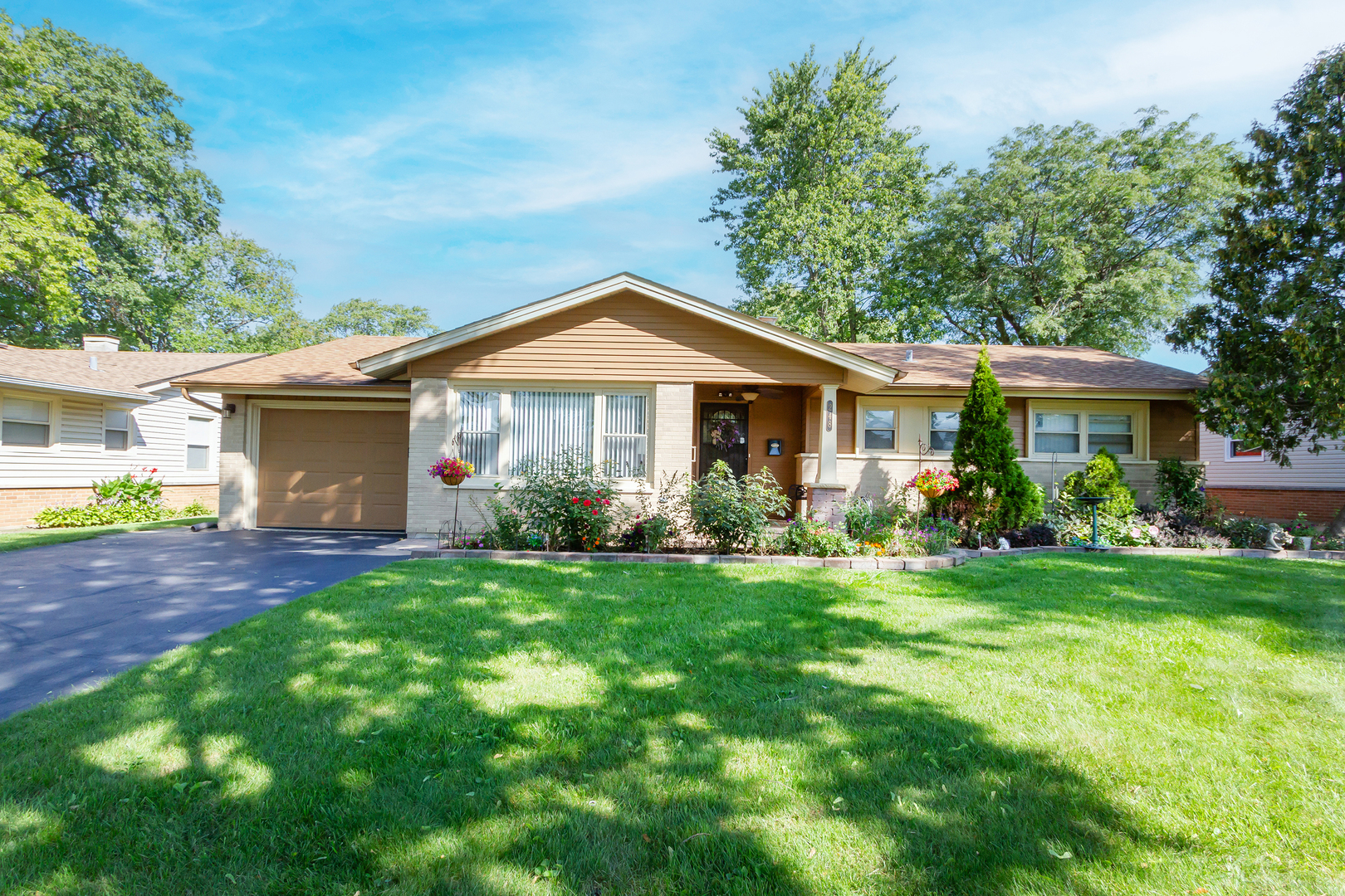 248 Clearmont Drive, Elk Grove Village, IL 60007