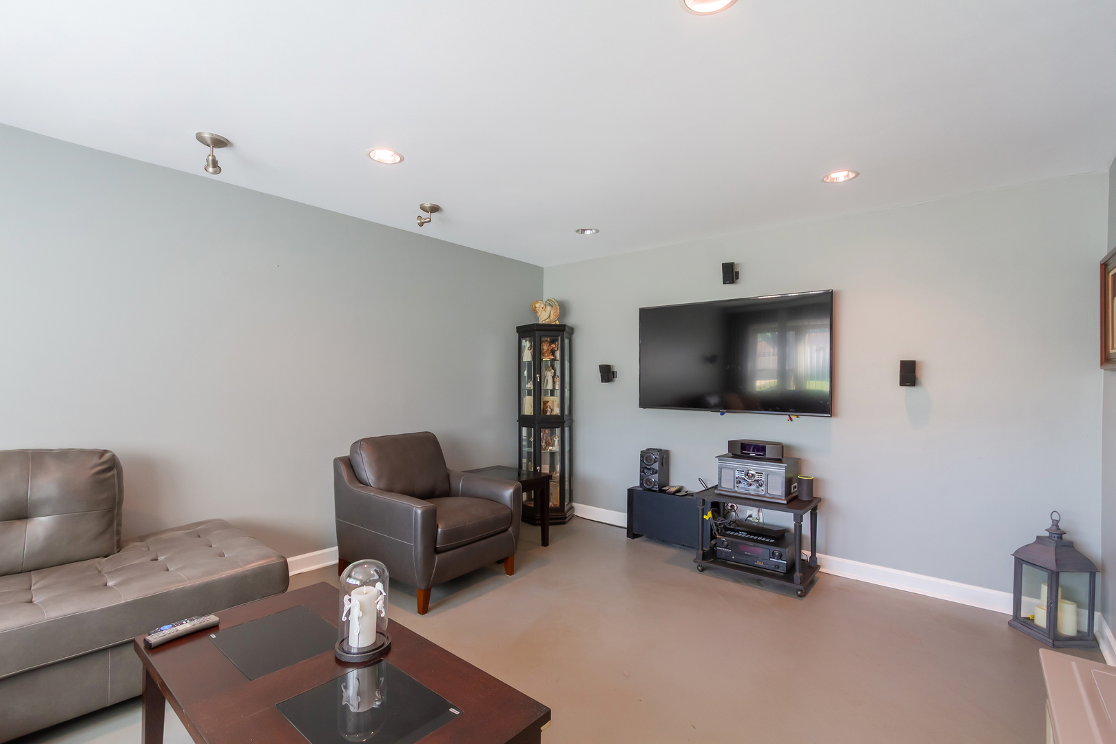 248 Clearmont Drive, Elk Grove Village, IL 60007