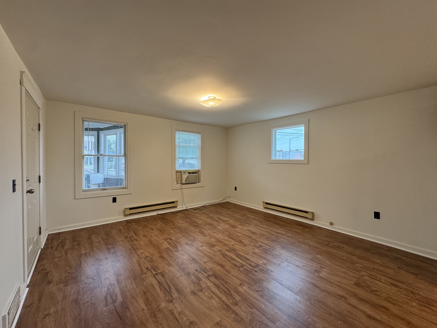 39 E Church Street #1W, Sandwich, IL 60548
