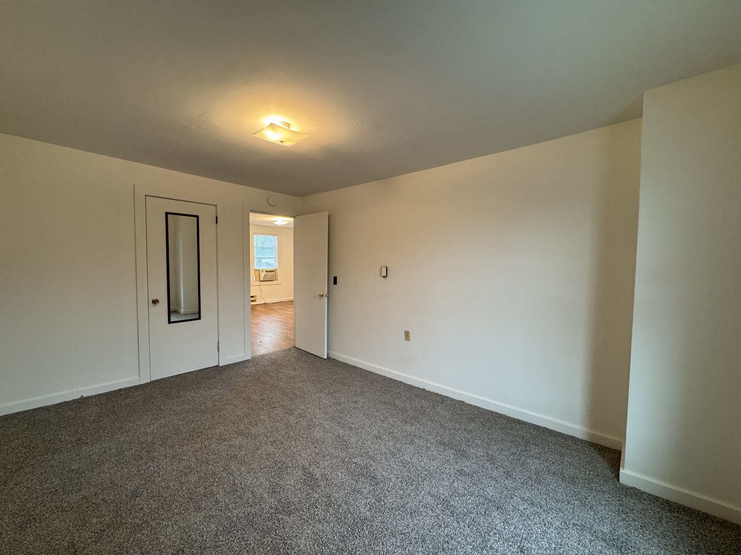 39 E Church Street #1W, Sandwich, IL 60548