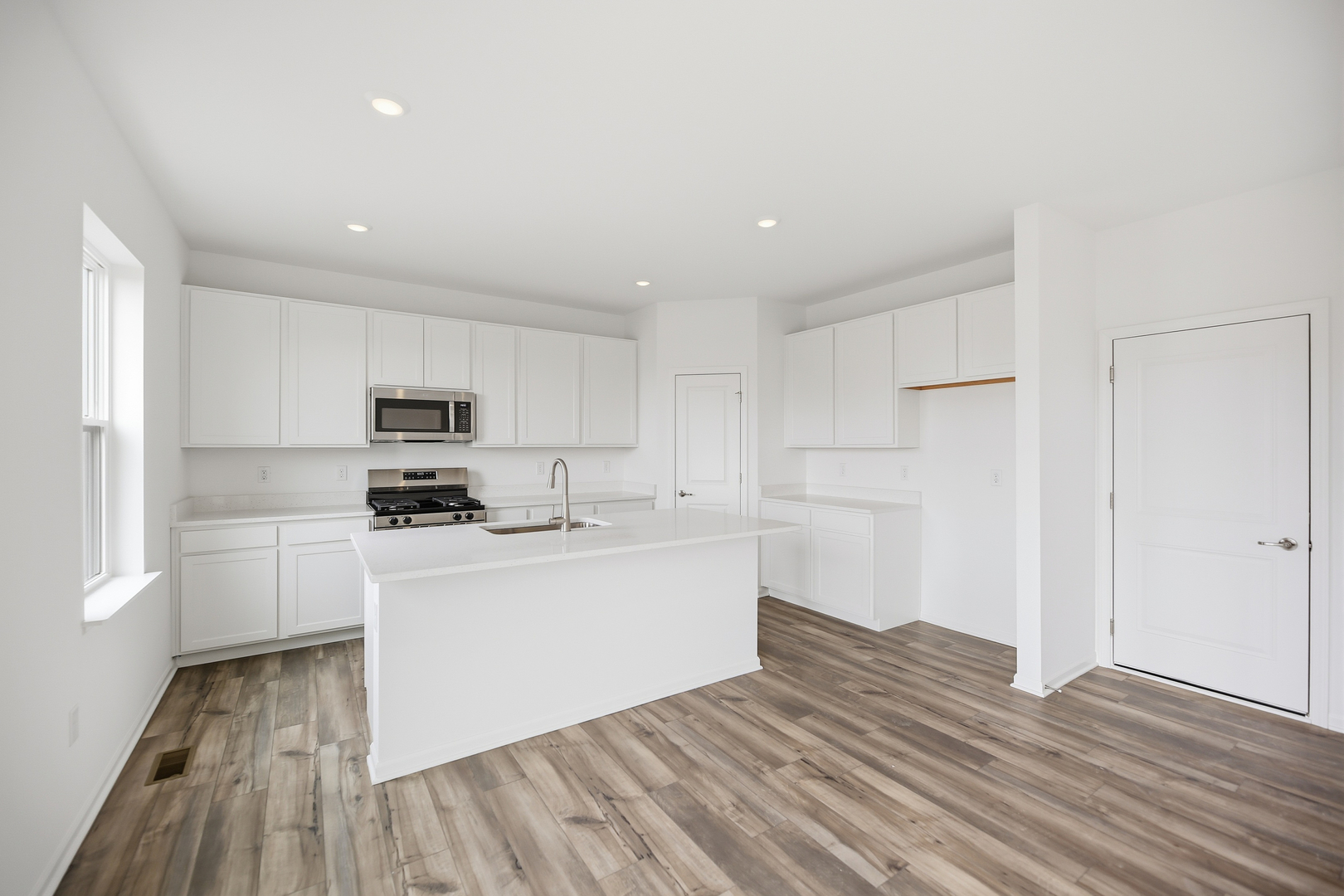 646 W. Ashton Drive, Maple Park, IL 60151