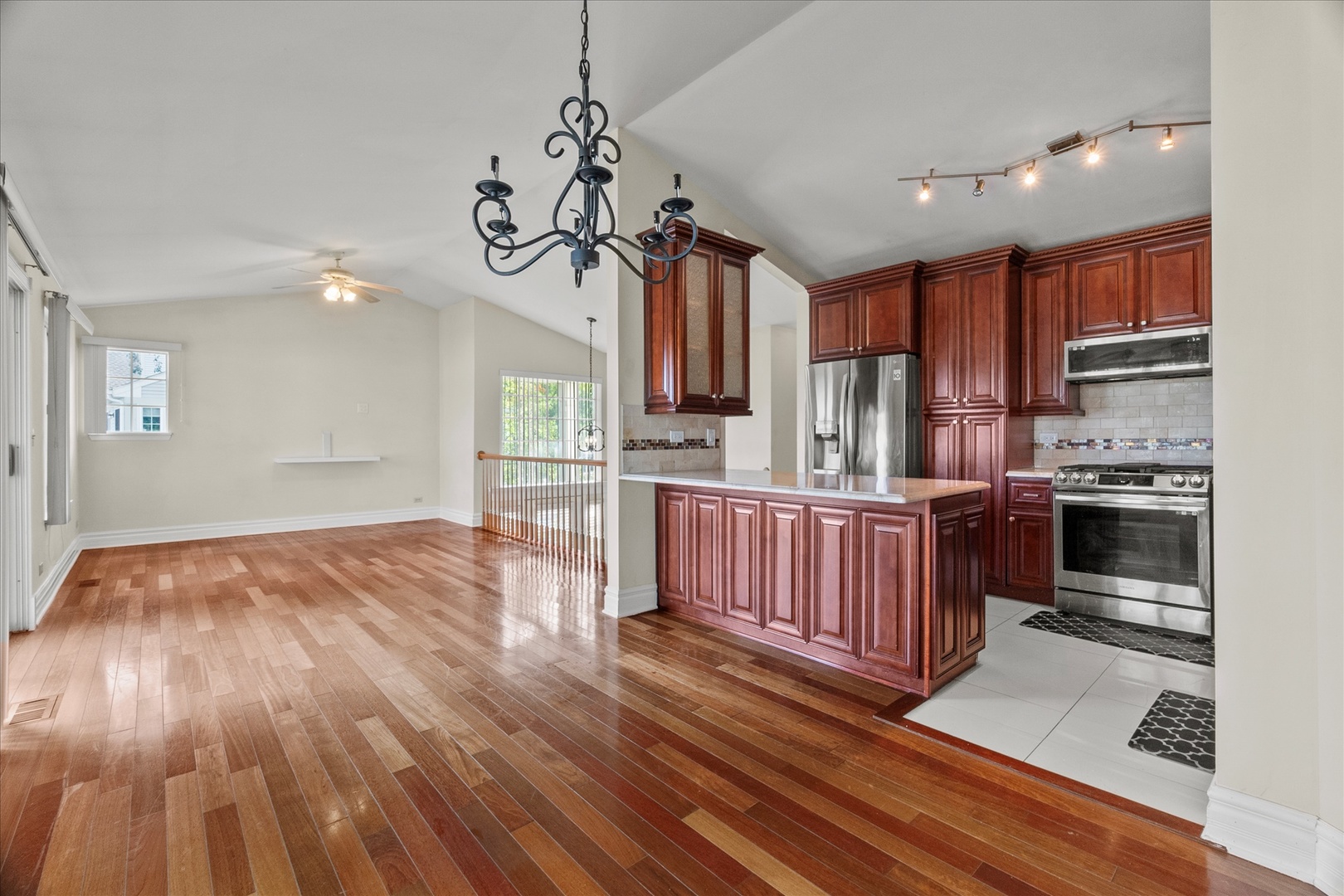 2669 S Embers Lane, Arlington Heights, IL 60005