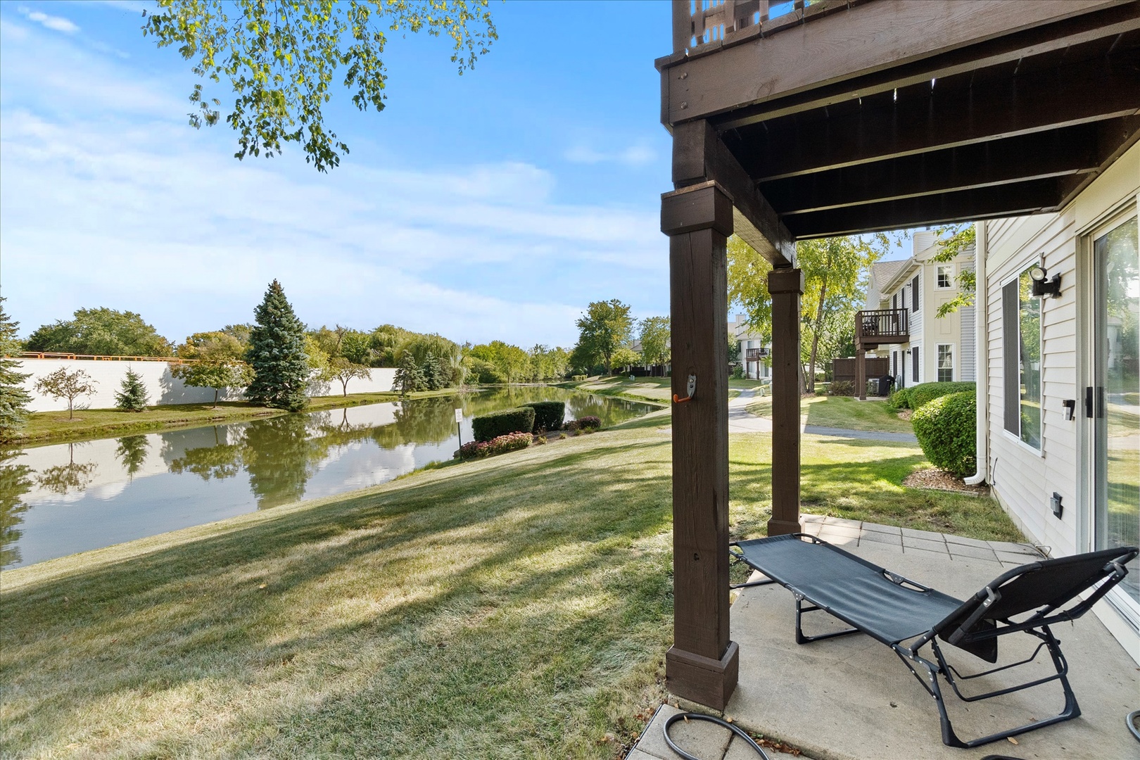 2669 S Embers Lane, Arlington Heights, IL 60005
