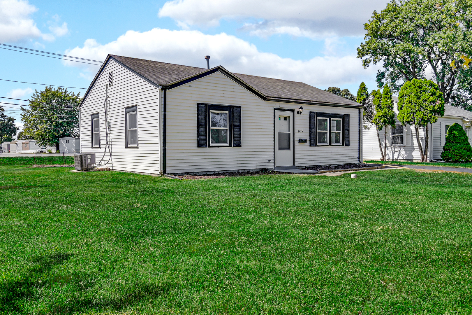 1715 Houston Avenue, Joliet, IL 60433