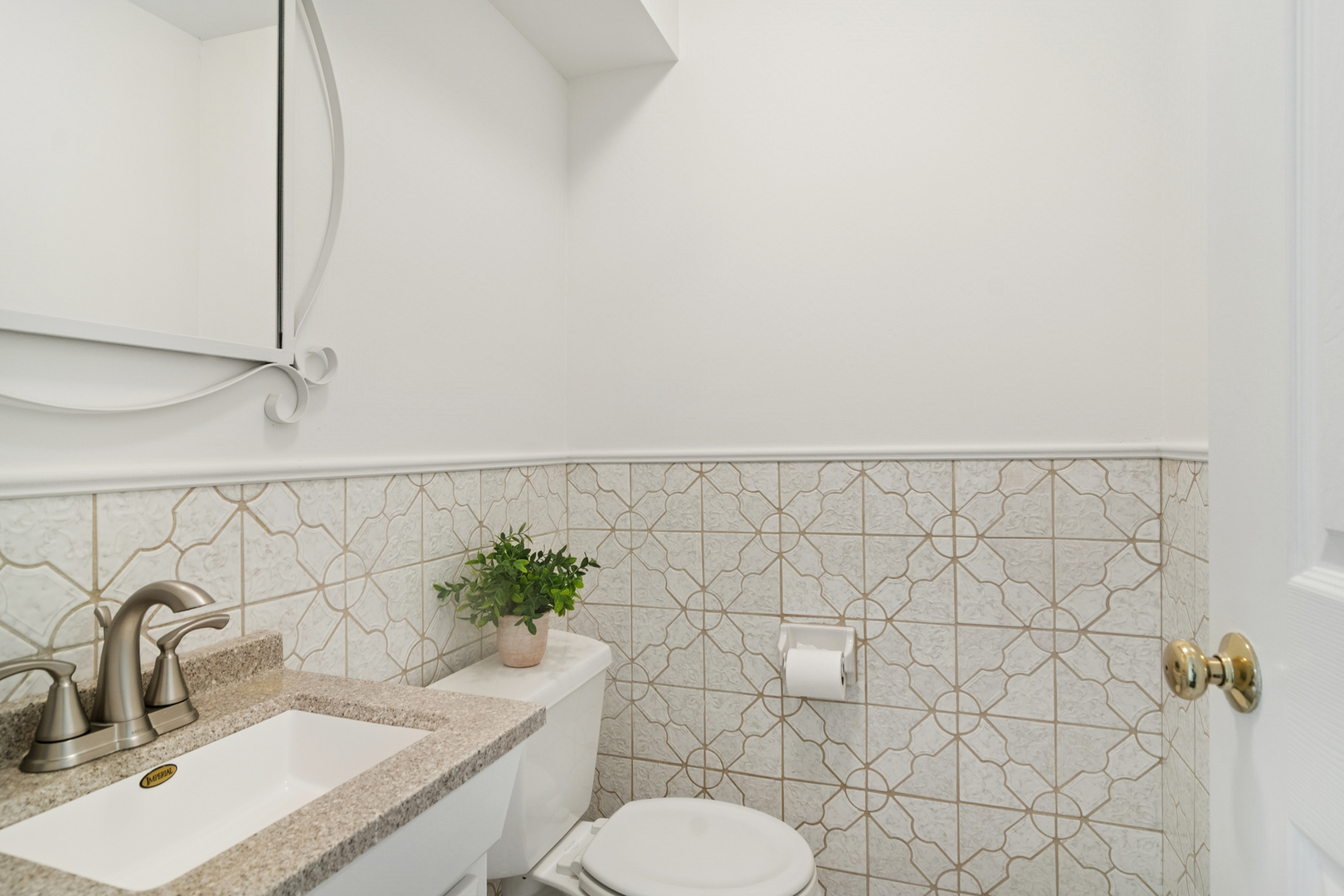 2340 N Lafayette Street, Arlington Heights, IL 60004