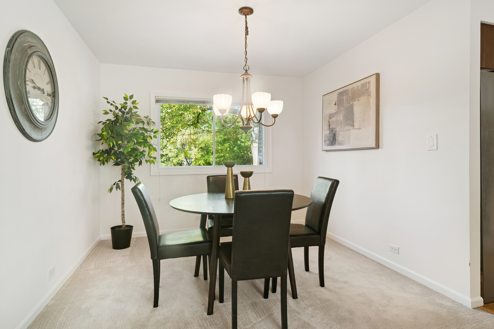 2340 N Lafayette Street, Arlington Heights, IL 60004