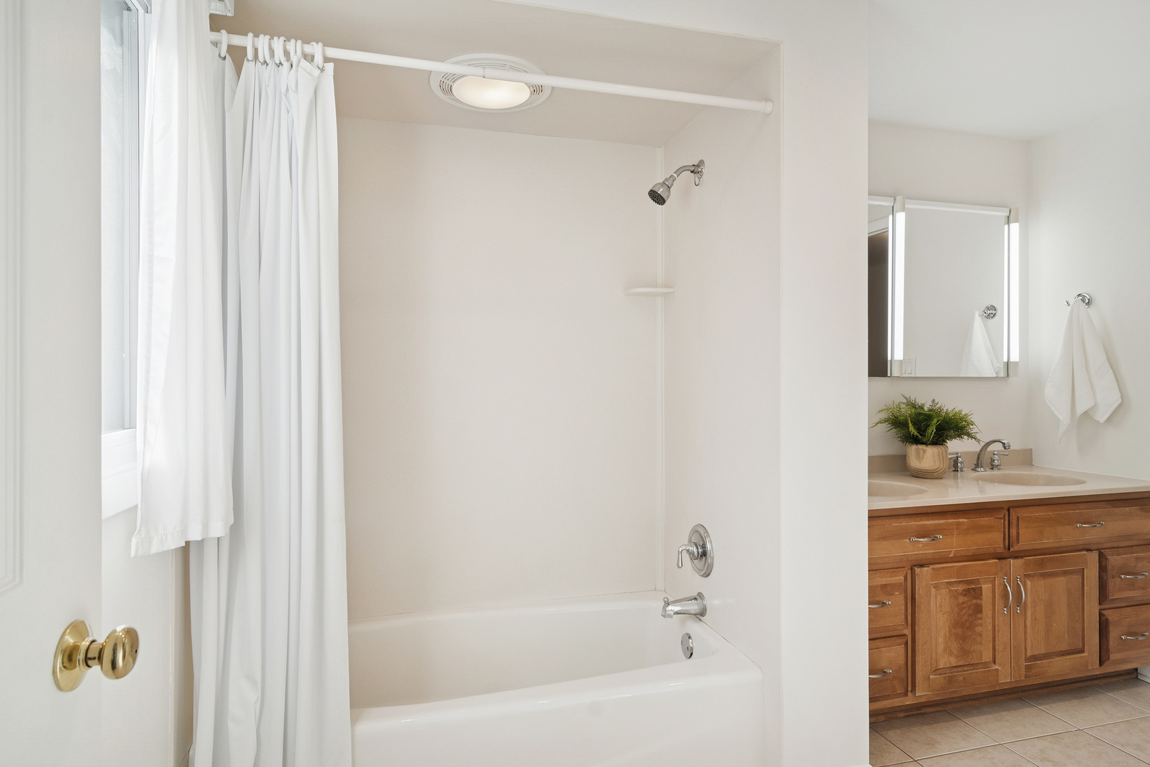 2340 N Lafayette Street, Arlington Heights, IL 60004