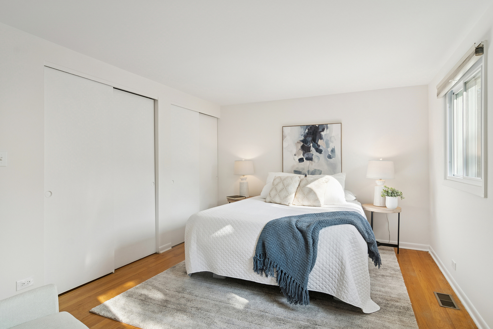 2340 N Lafayette Street, Arlington Heights, IL 60004