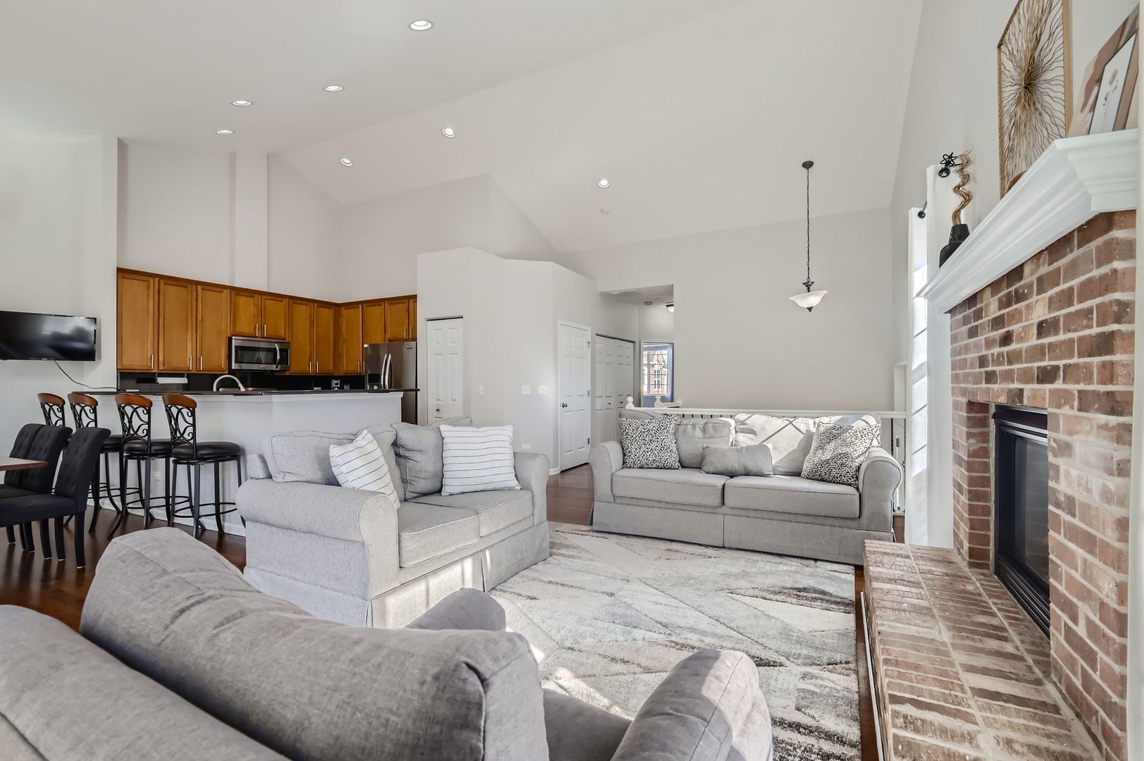 1912 Oxley Circle, Naperville, IL 60563