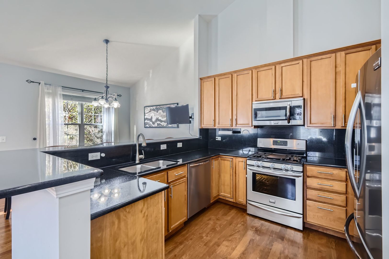 1912 Oxley Circle, Naperville, IL 60563