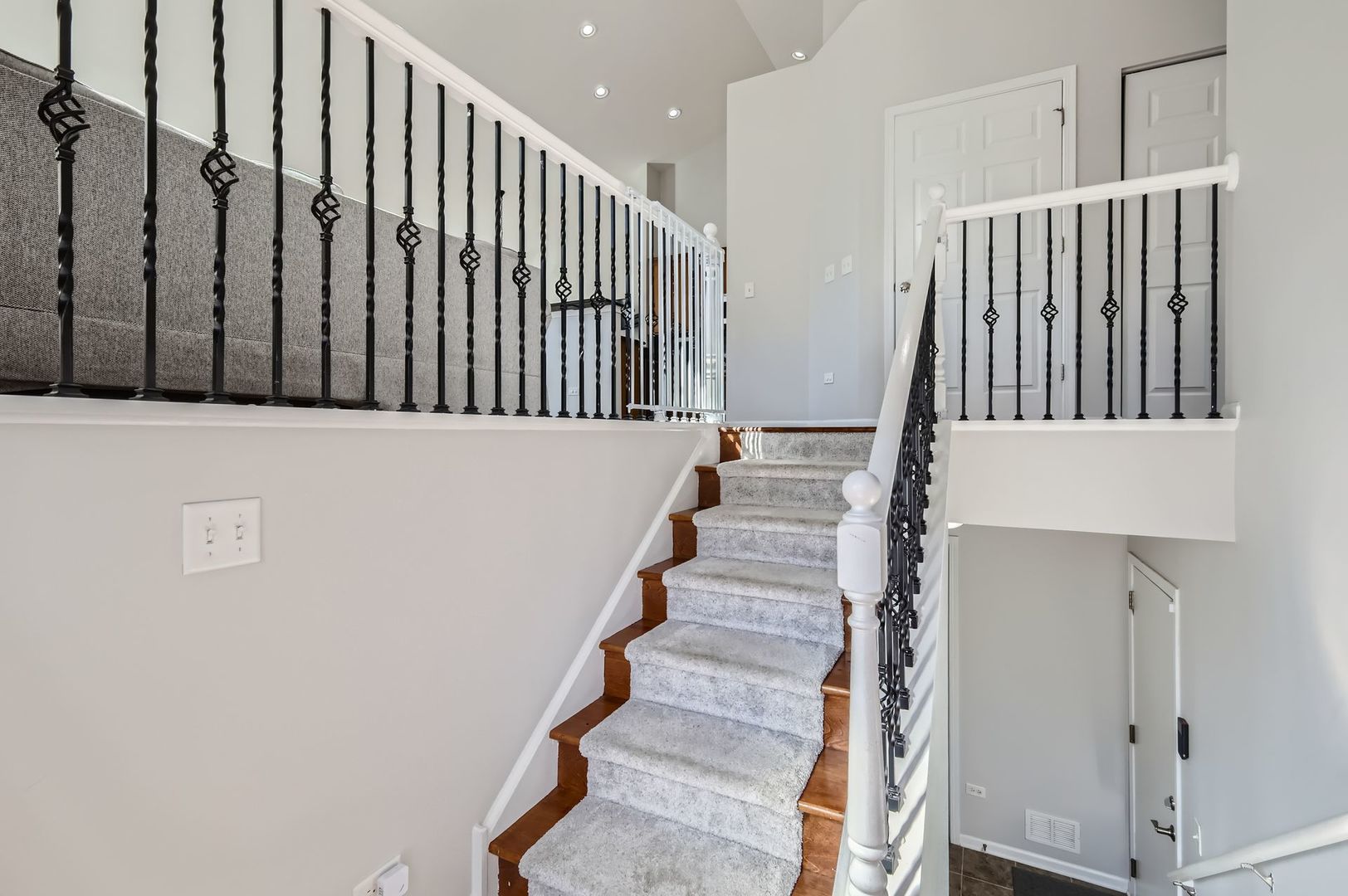 1912 Oxley Circle, Naperville, IL 60563