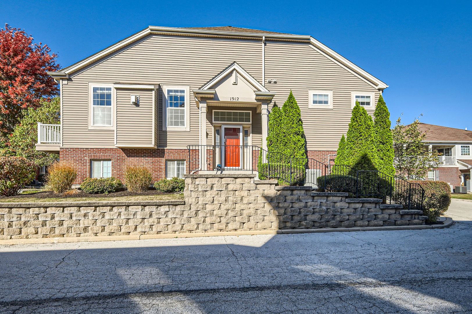 1912 Oxley Circle, Naperville, IL 60563