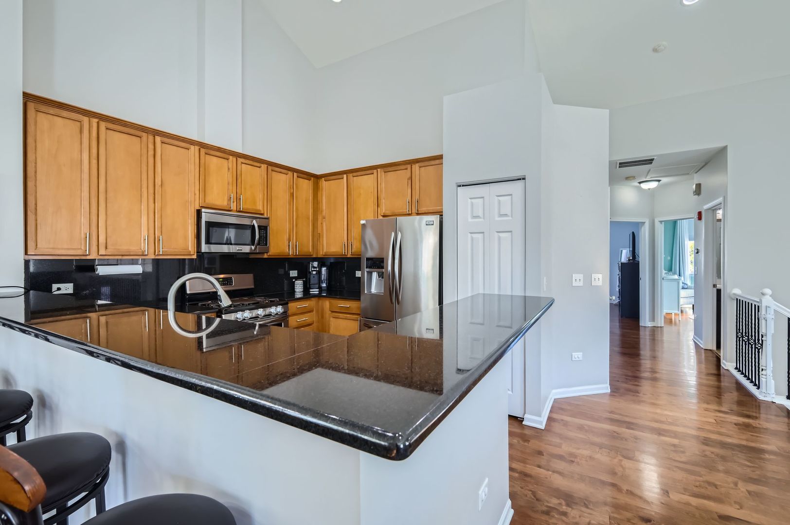 1912 Oxley Circle, Naperville, IL 60563