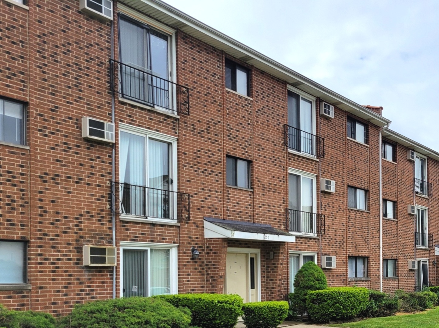 1257 Harding Avenue #A2, Des Plaines, IL 60016