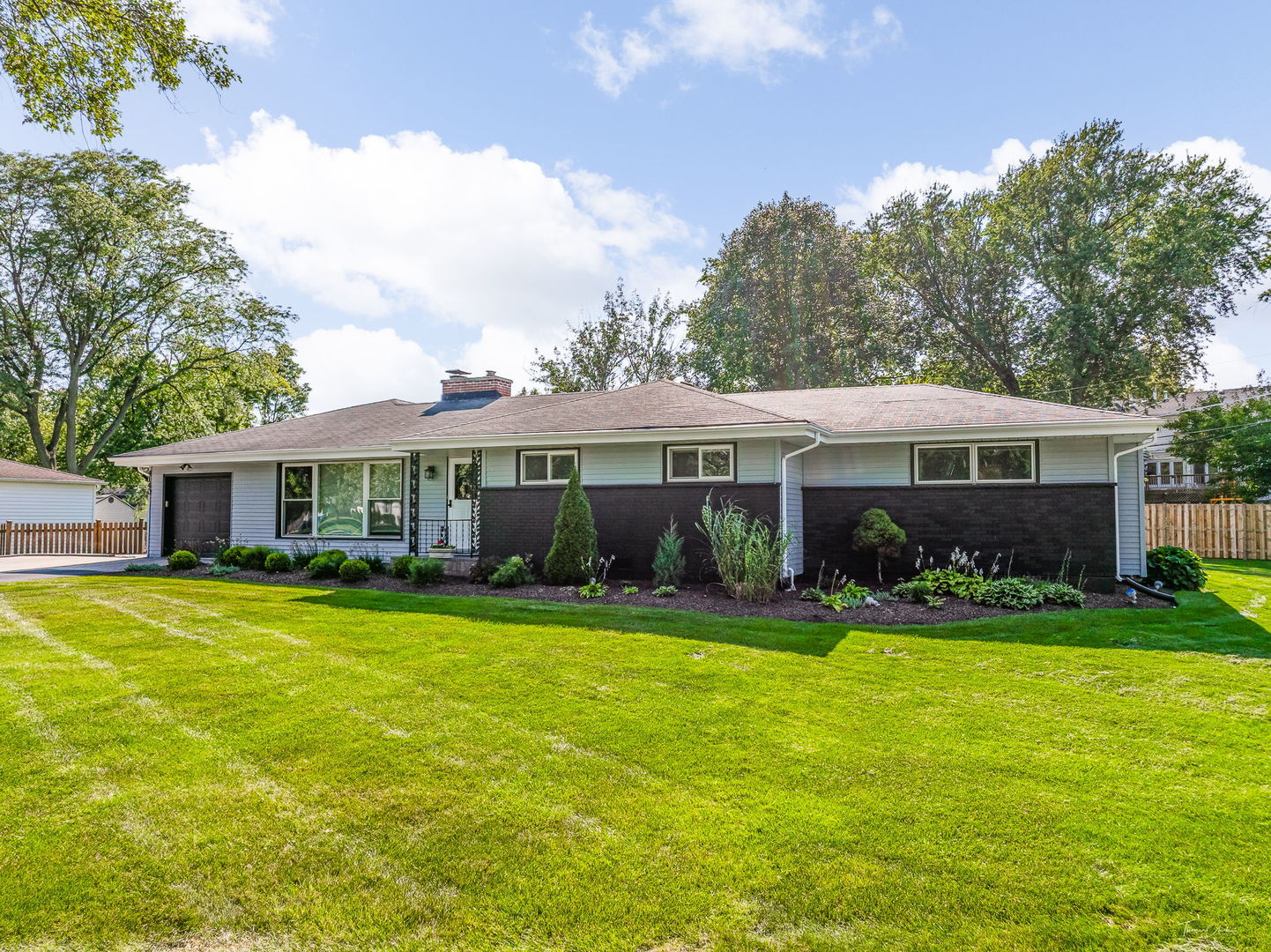 4140 Seeley Avenue, Downers Grove, IL 60515