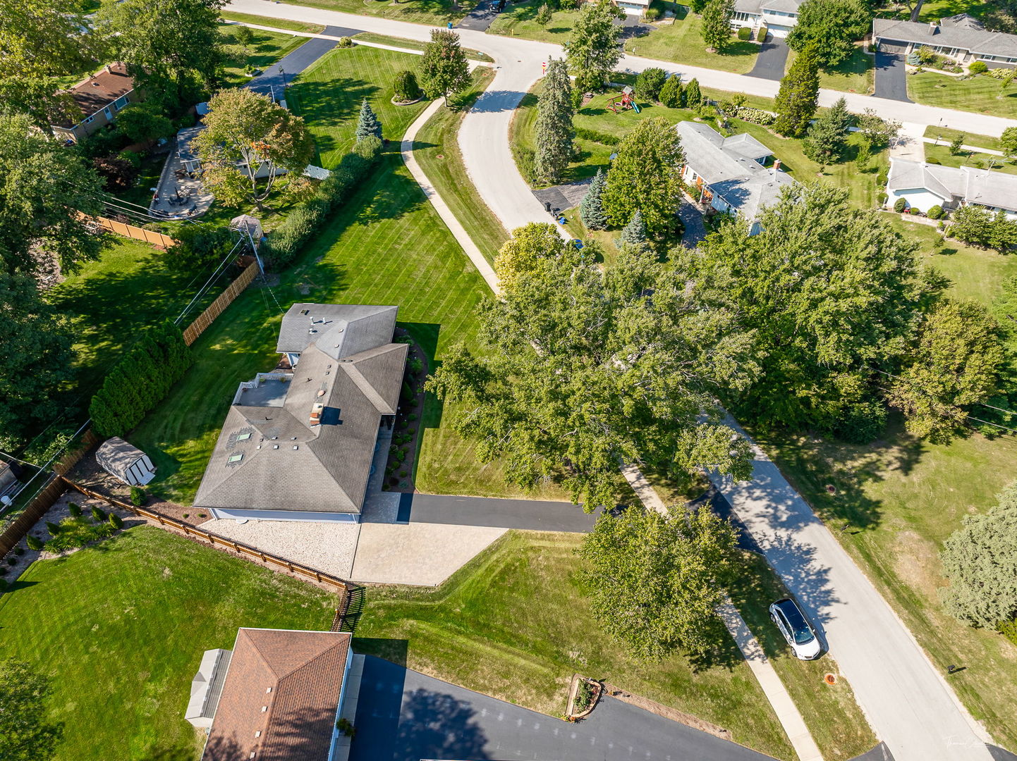 4140 Seeley Avenue, Downers Grove, IL 60515